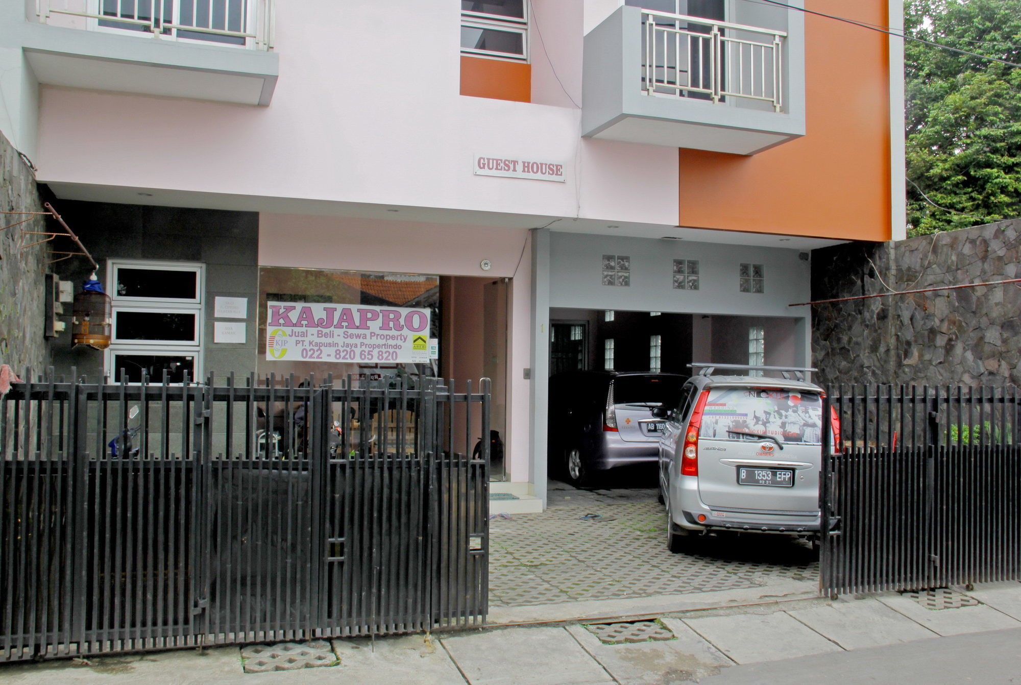 Reddoorz Near Hyperpoint Pasteur Hotel Бандунг Екстериор снимка