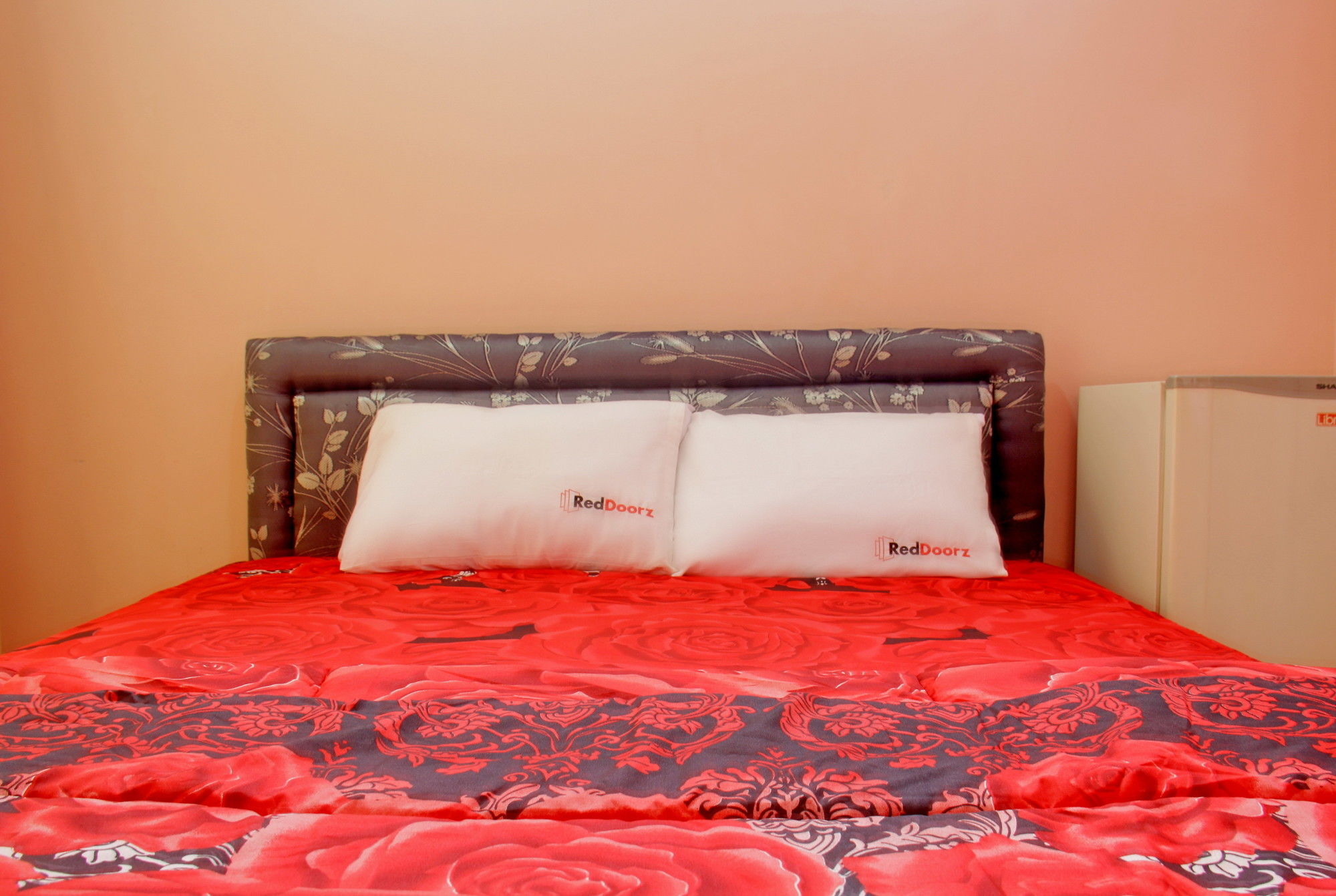 Reddoorz Near Hyperpoint Pasteur Hotel Бандунг Екстериор снимка